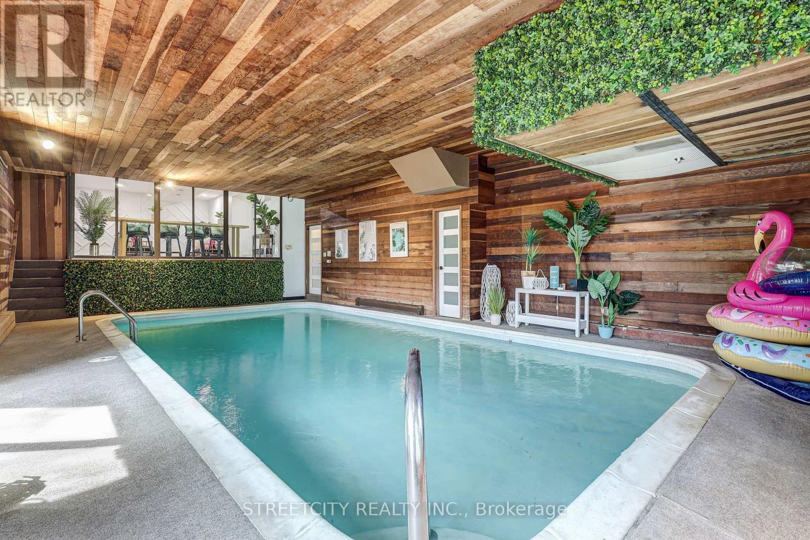 7 Thistle Court, Tillsonburg, Ontario  N4G 2S8 - Photo 2 - X12748440