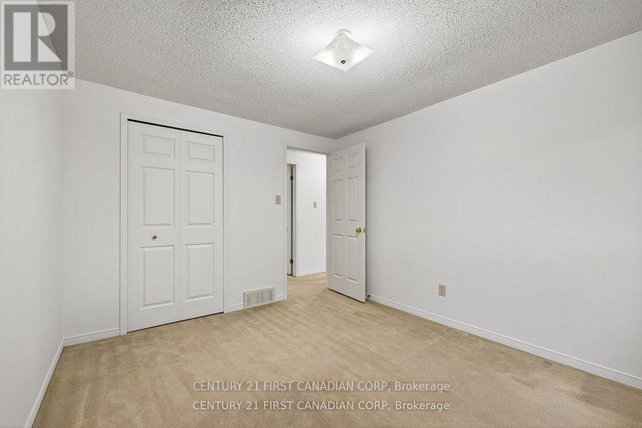 11 - 141 Condor Court, London East, Ontario  N5W 6A1 - Photo 28 - X12748544