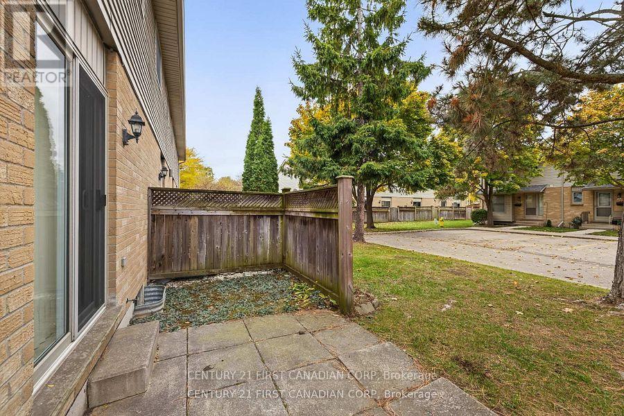 11 - 141 Condor Court, London East, Ontario  N5W 6A1 - Photo 42 - X12748544