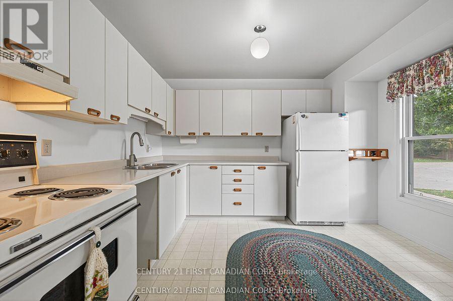 11 - 141 Condor Court, London East, Ontario  N5W 6A1 - Photo 6 - X12748544