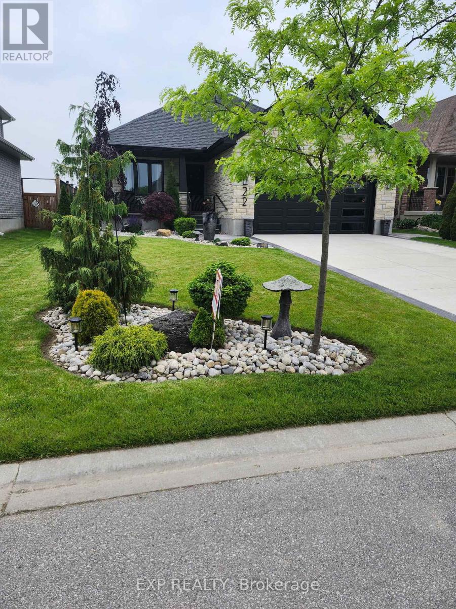 22 Oakmont Street, St. Thomas, Ontario  N5R 0G3 - Photo 3 - X12748572