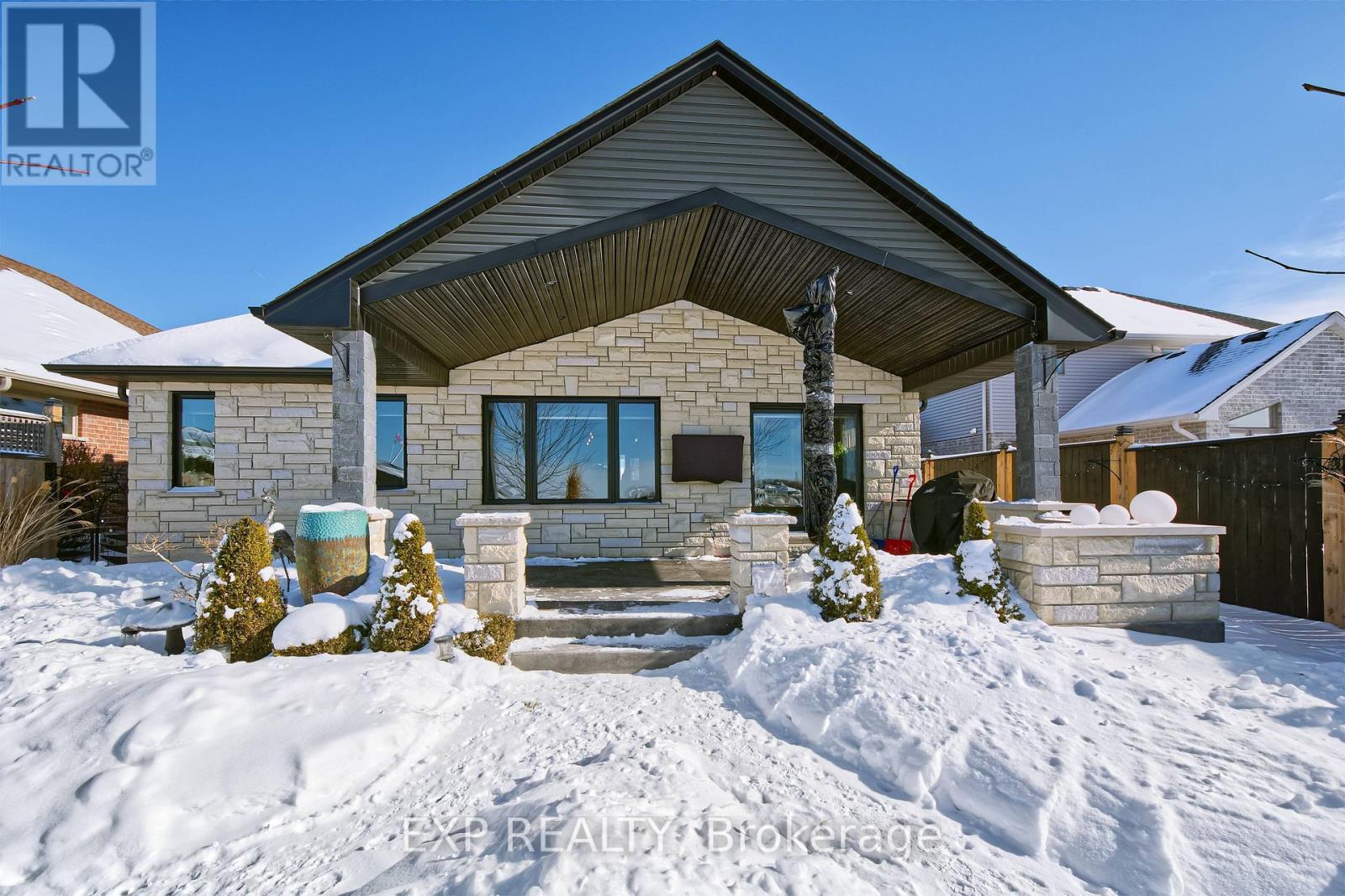 22 Oakmont Street, St. Thomas, Ontario  N5R 0G3 - Photo 4 - X12748572