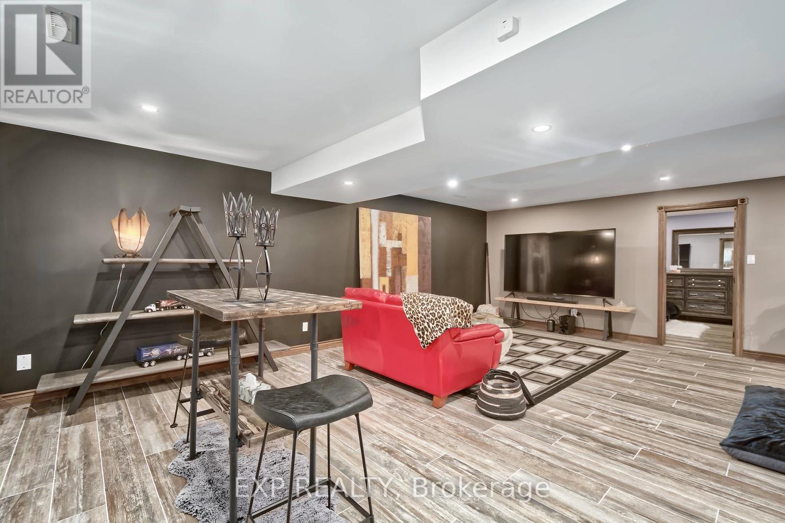 22 Oakmont Street, St. Thomas, Ontario  N5R 0G3 - Photo 46 - X12748572