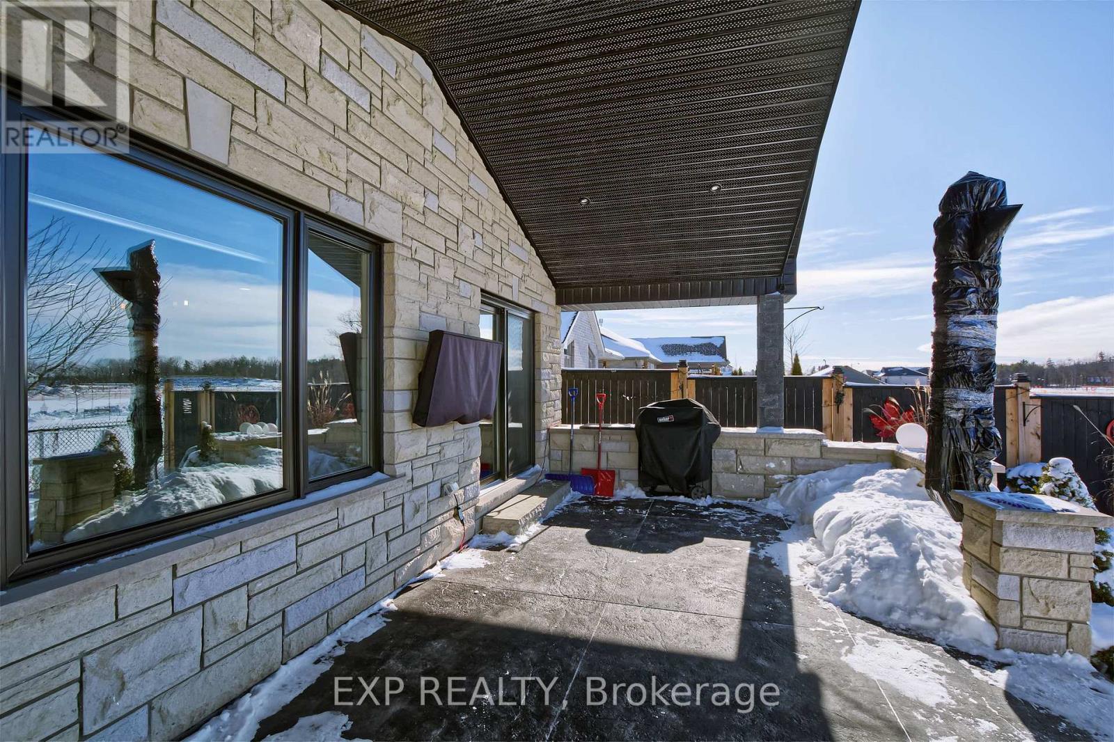 22 Oakmont Street, St. Thomas, Ontario  N5R 0G3 - Photo 6 - X12748572