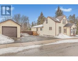 32 COCKBURN STREET, Perth, Ontario