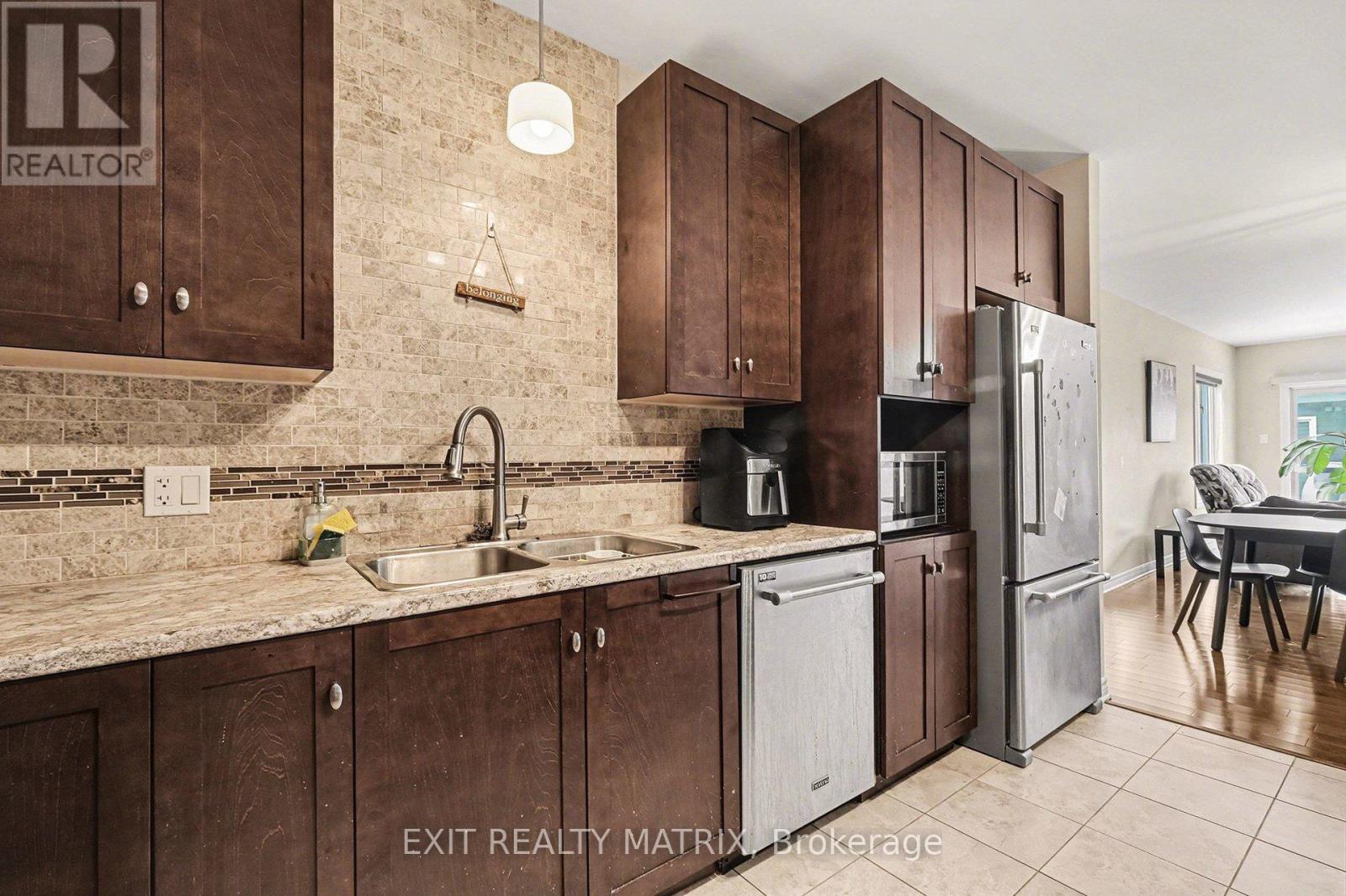 305 - 300 Solstice Crescent, Russell, Ontario  K0A 1W0 - Photo 6 - X12748434