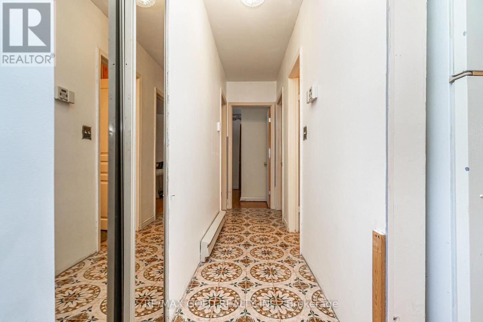 39 Epsom Downs Drive, Brampton (Southgate), Ontario  L6T 1Y8 - Photo 19 - W12747888