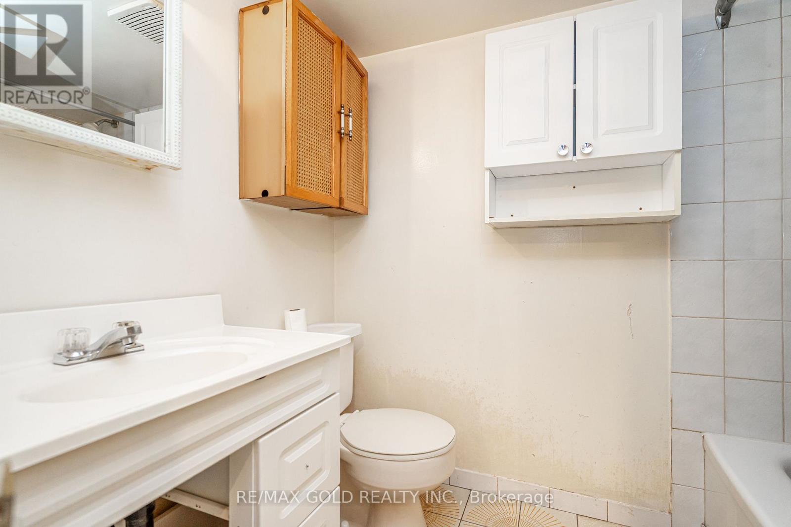 39 Epsom Downs Drive, Brampton (Southgate), Ontario  L6T 1Y8 - Photo 32 - W12747888