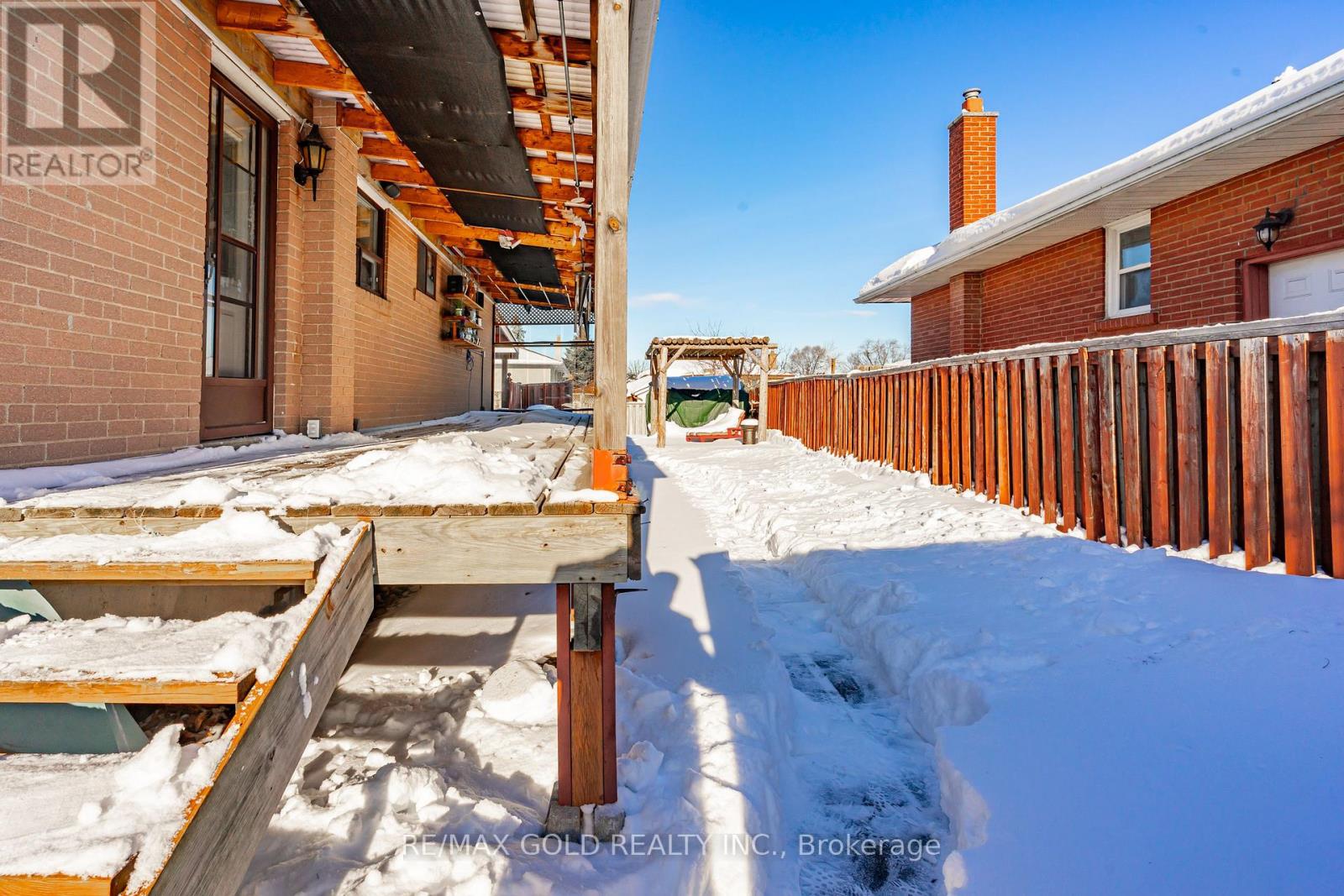 39 Epsom Downs Drive, Brampton (Southgate), Ontario  L6T 1Y8 - Photo 38 - W12747888