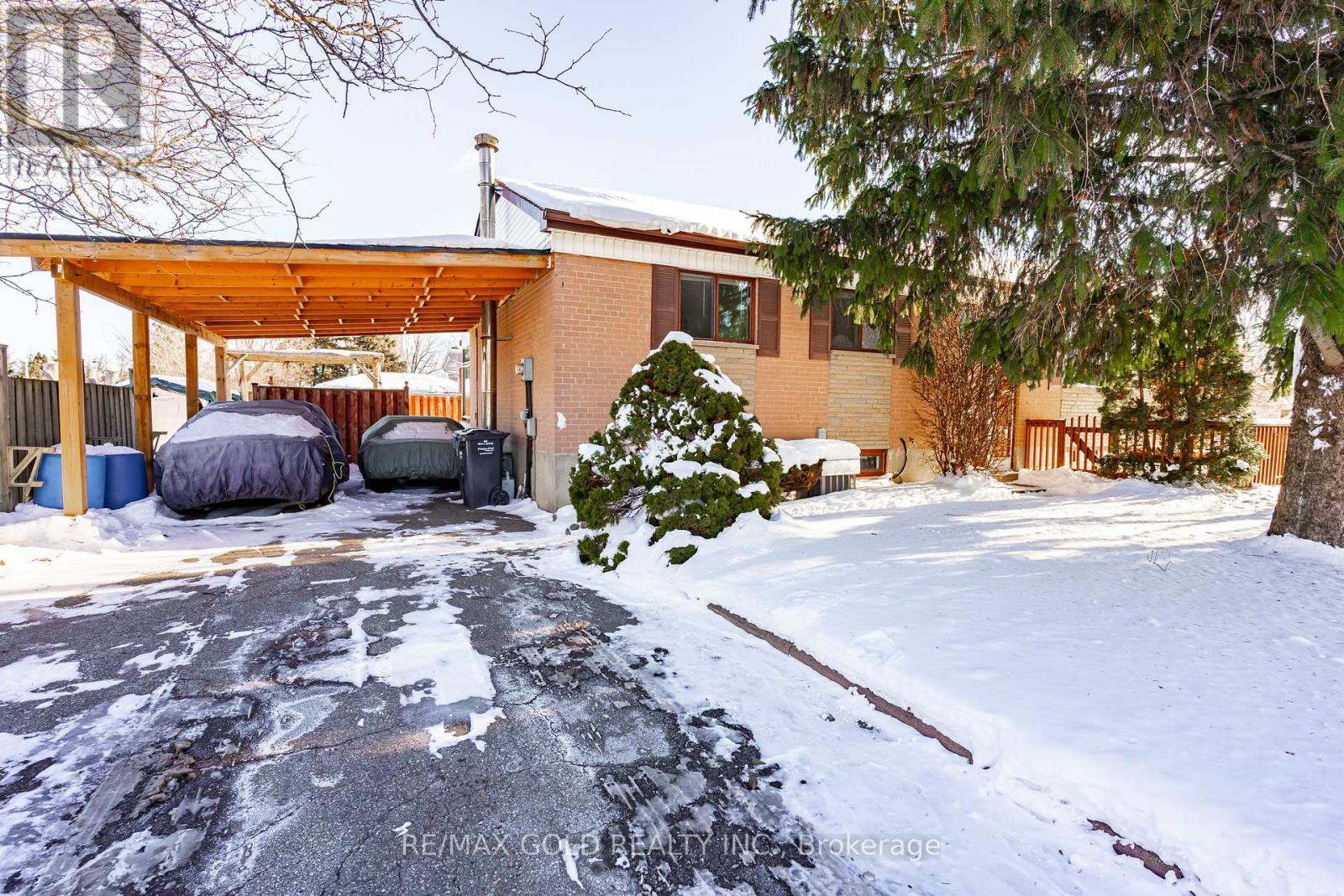 39 Epsom Downs Drive, Brampton (Southgate), Ontario  L6T 1Y8 - Photo 4 - W12747888