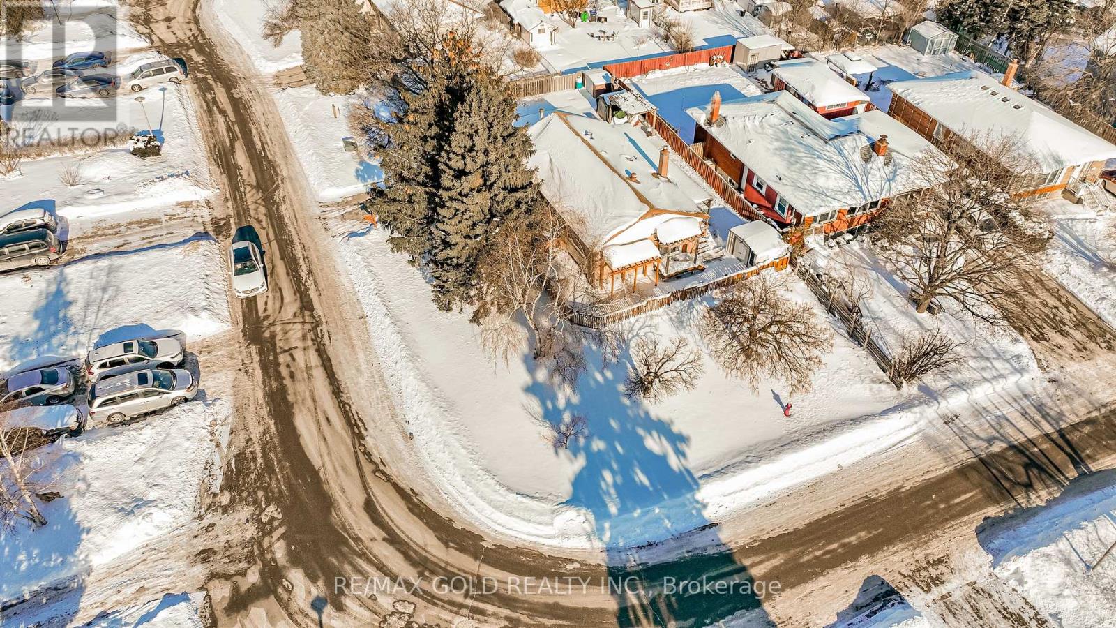 39 Epsom Downs Drive, Brampton (Southgate), Ontario  L6T 1Y8 - Photo 3 - W12747888