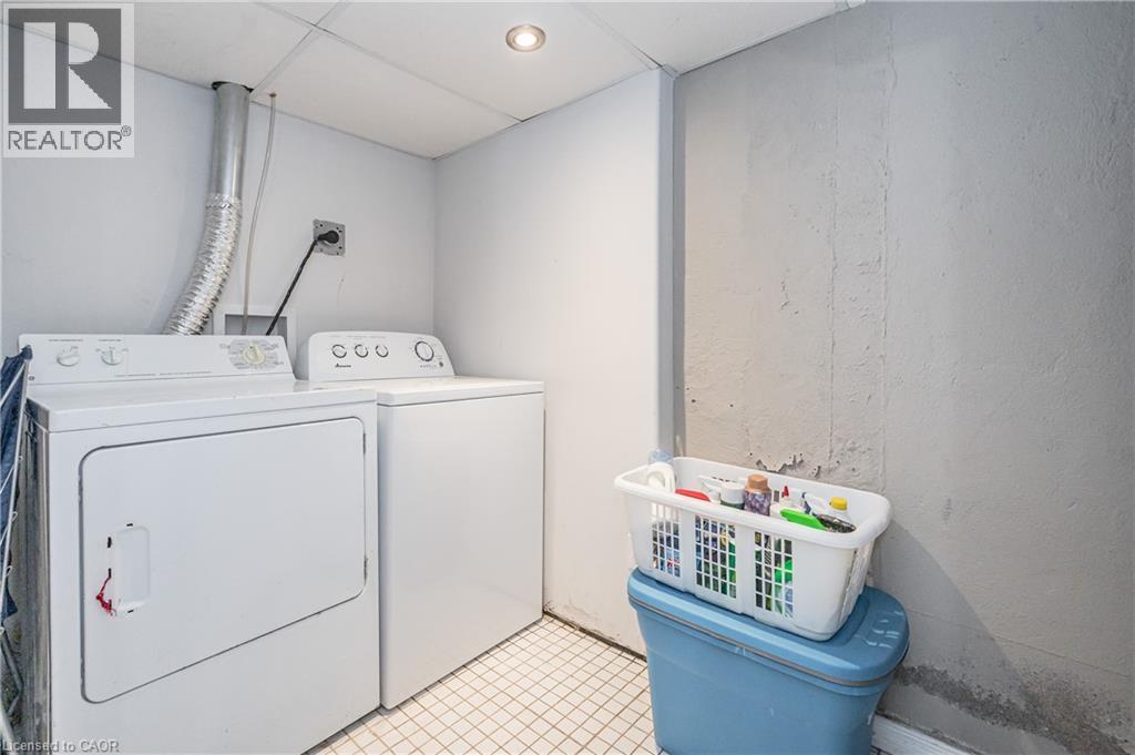 52 Avondale Avenue S, Waterloo, Ontario  N2L 2B8 - Photo 19 - 40801944