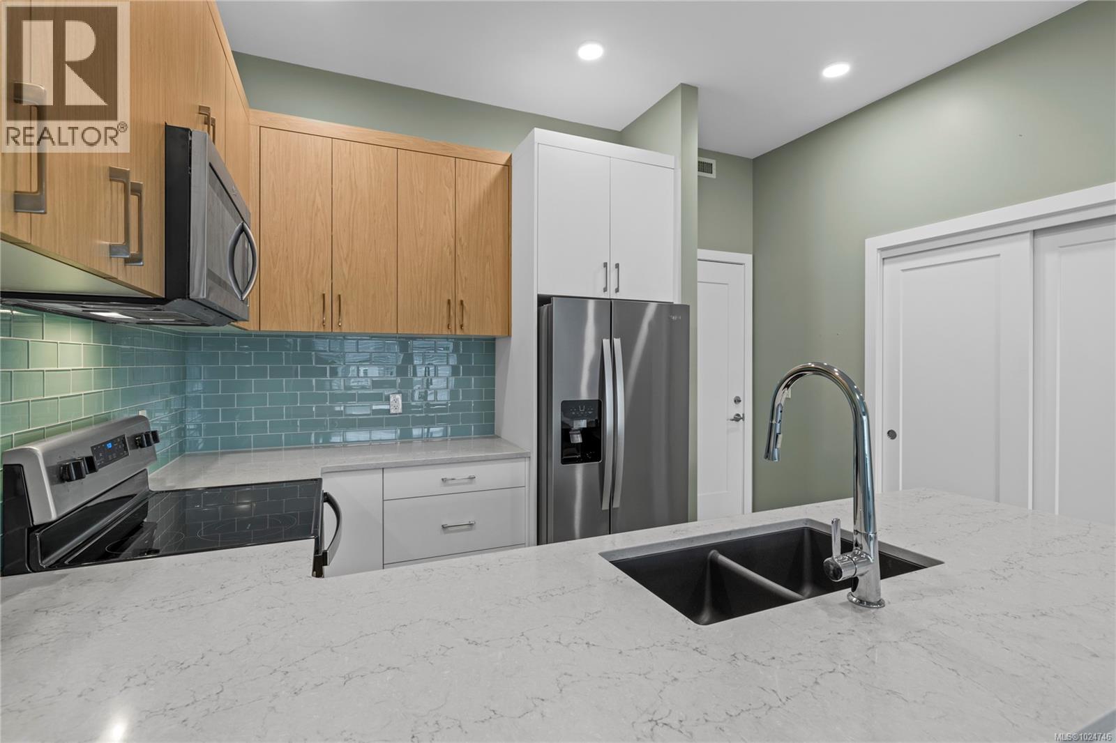 501 6540 Metral Dr, Nanaimo, British Columbia  V9L 0L8 - Photo 7 - 1024746