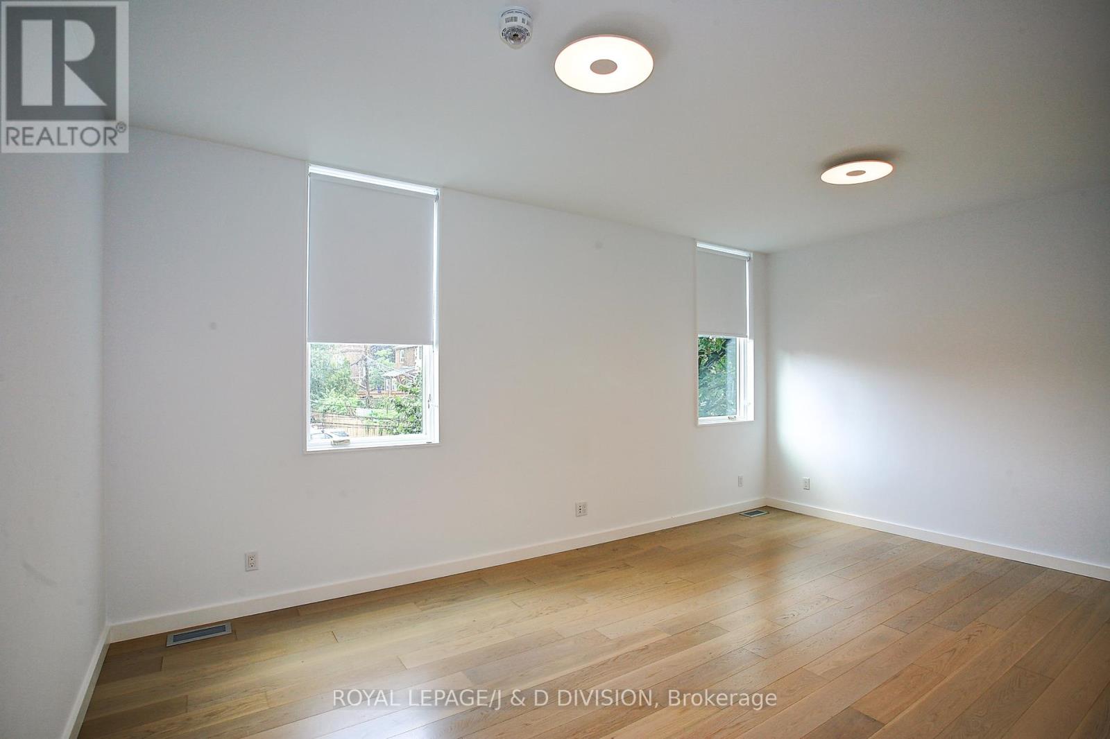 2 Crocker Avenue, Toronto, Ontario  M6J 1K5 - Photo 14 - C12748372