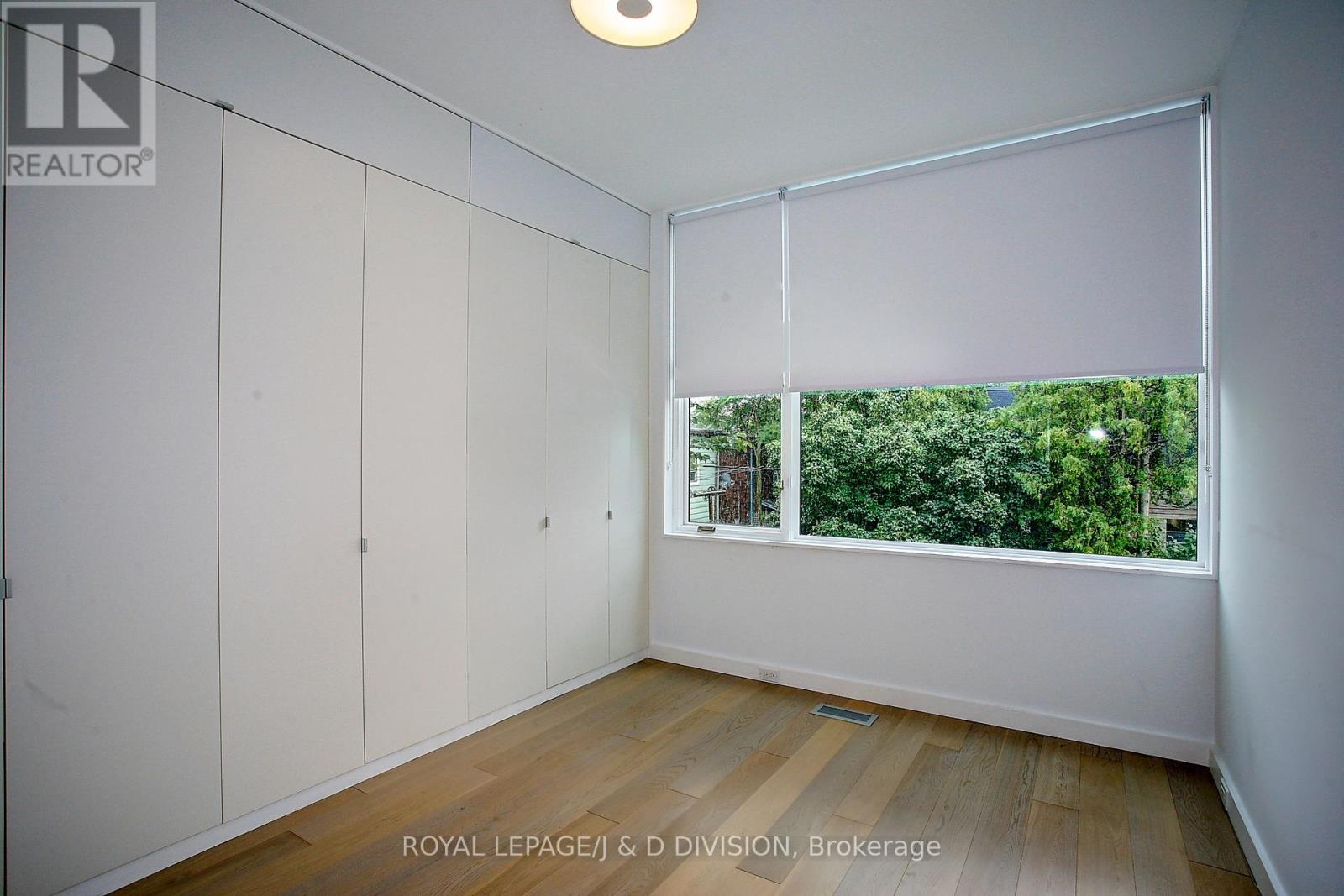 2 Crocker Avenue, Toronto, Ontario  M6J 1K5 - Photo 17 - C12748372