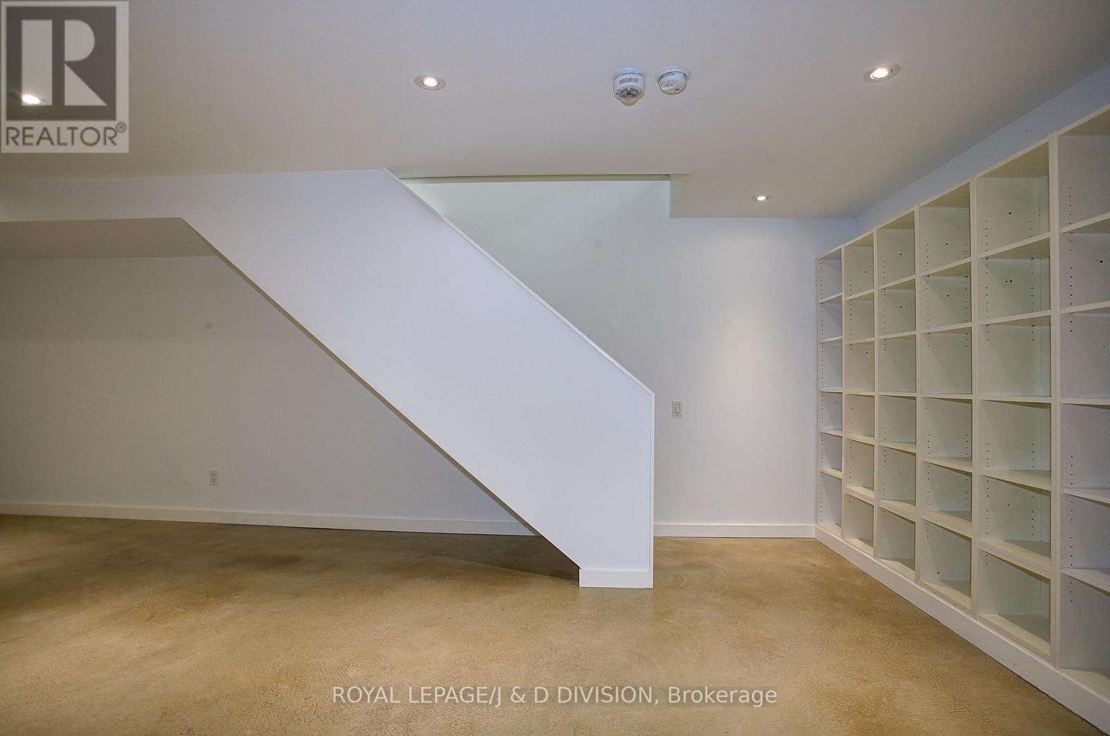 2 Crocker Avenue, Toronto, Ontario  M6J 1K5 - Photo 21 - C12748372