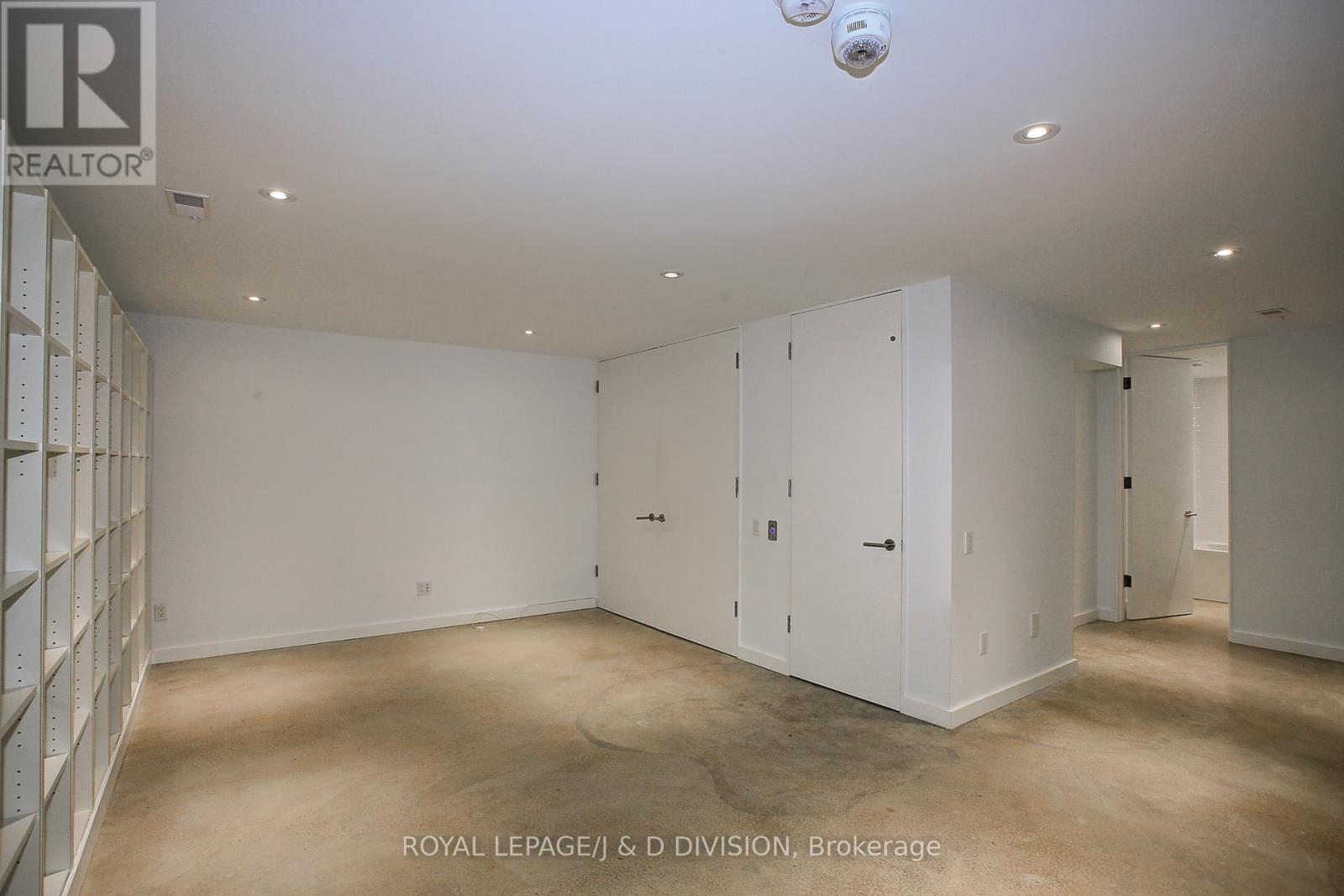 2 Crocker Avenue, Toronto, Ontario  M6J 1K5 - Photo 22 - C12748372