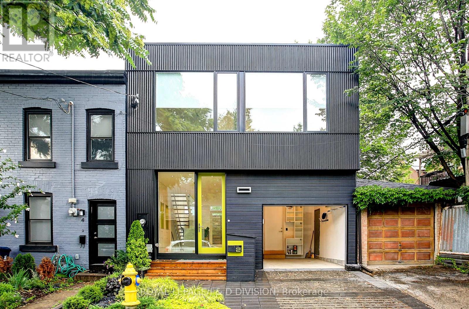 2 Crocker Avenue, Toronto, Ontario  M6J 1K5 - Photo 3 - C12748372