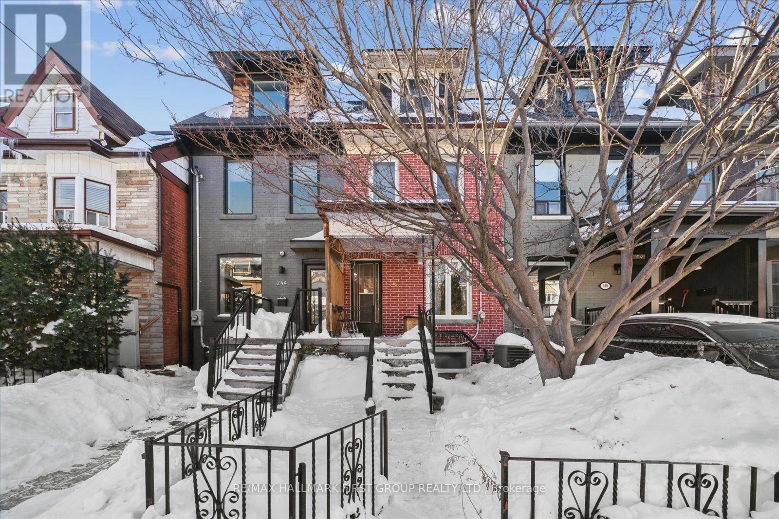 246 MONTROSE AVENUE, Toronto, Ontario