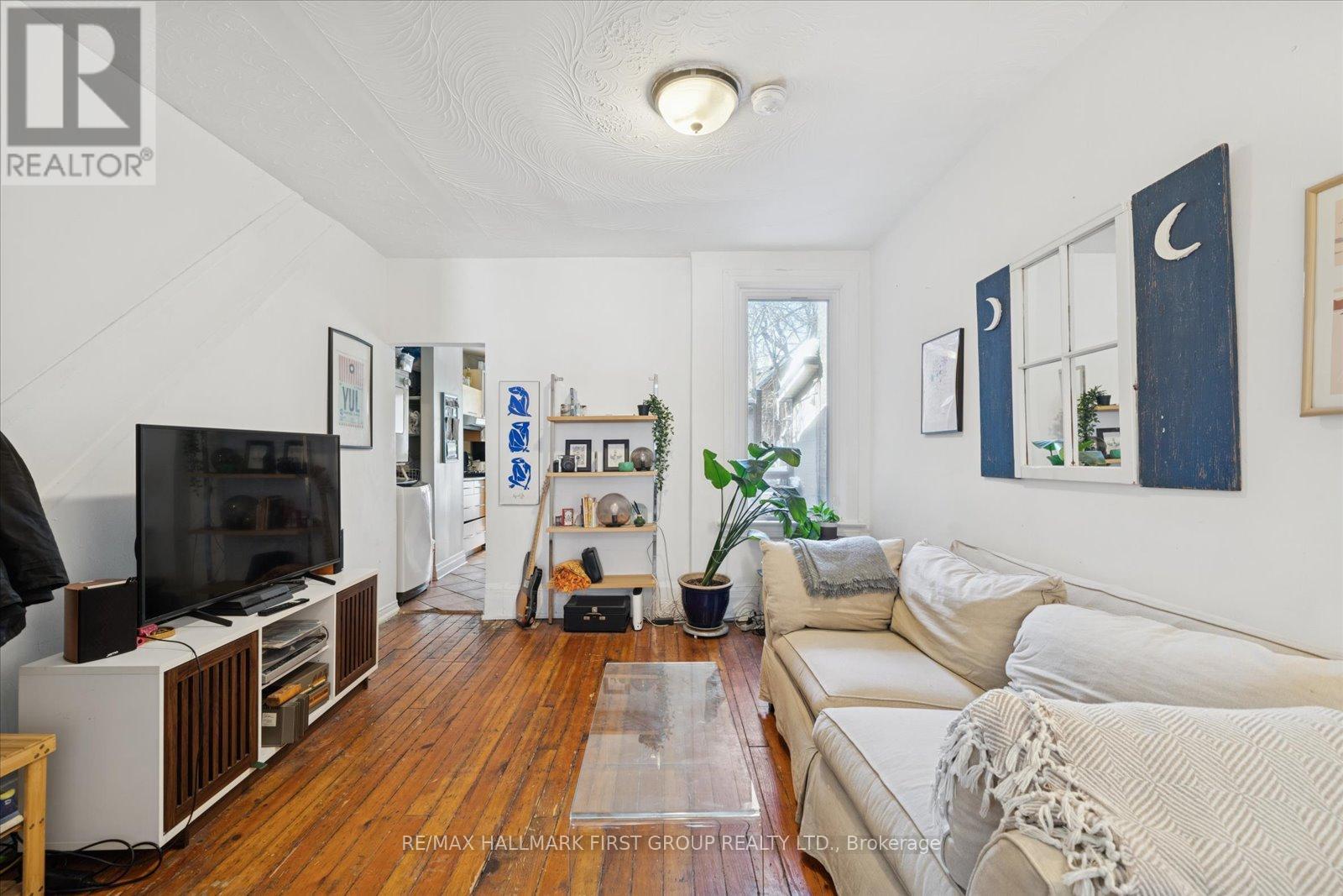 246 Montrose Avenue, Toronto, Ontario  M6G 3G7 - Photo 11 - C12748386