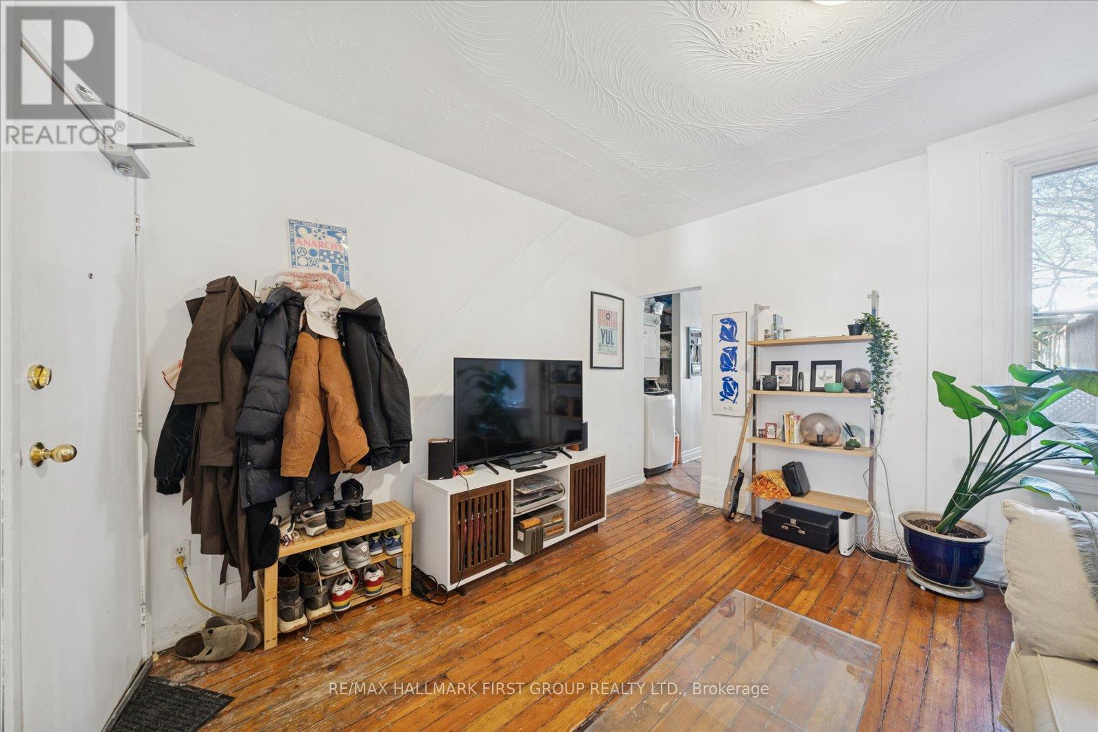 246 Montrose Avenue, Toronto, Ontario  M6G 3G7 - Photo 12 - C12748386