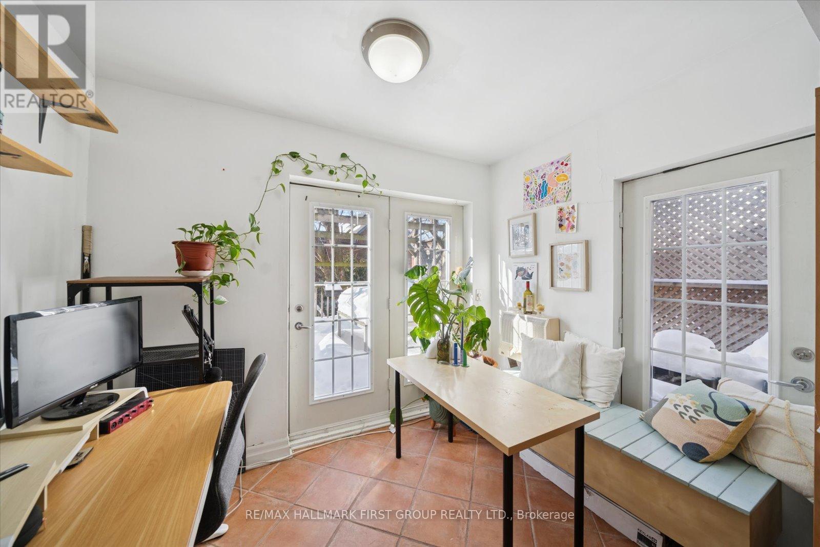 246 Montrose Avenue, Toronto, Ontario  M6G 3G7 - Photo 21 - C12748386