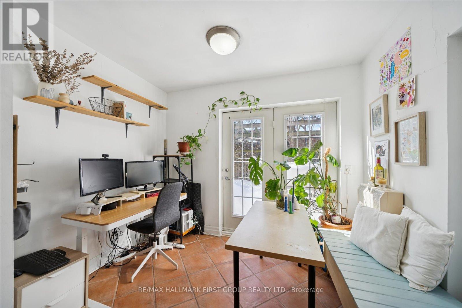 246 Montrose Avenue, Toronto, Ontario  M6G 3G7 - Photo 22 - C12748386