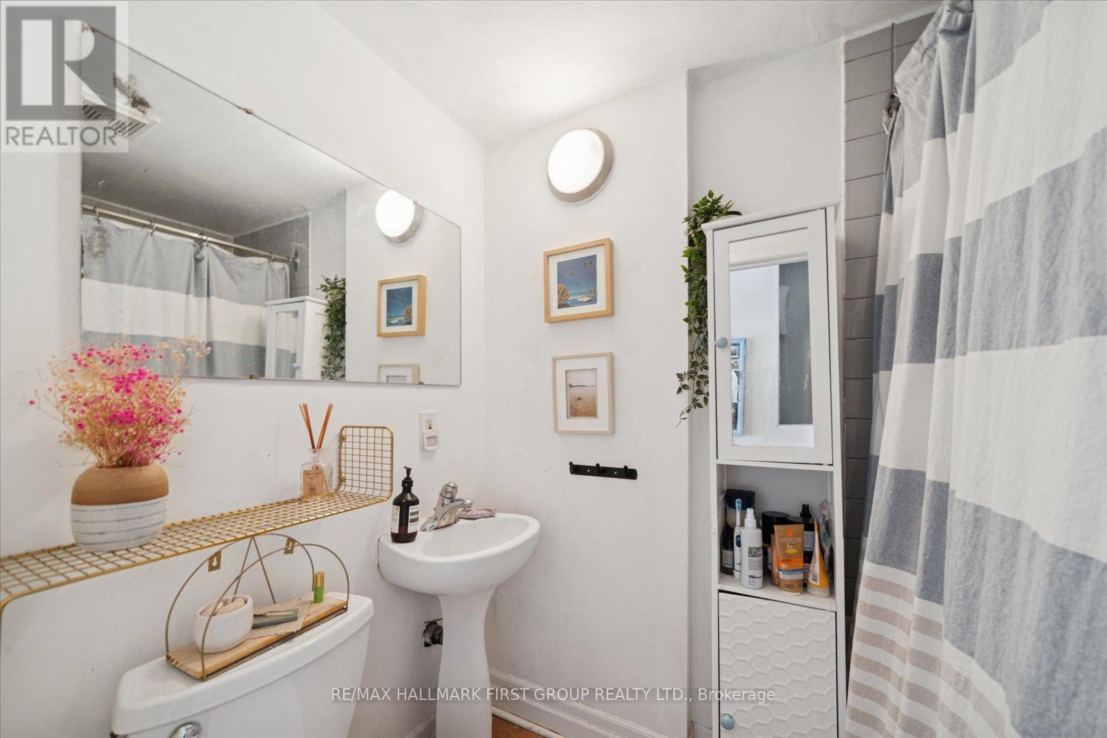 246 Montrose Avenue, Toronto, Ontario  M6G 3G7 - Photo 29 - C12748386