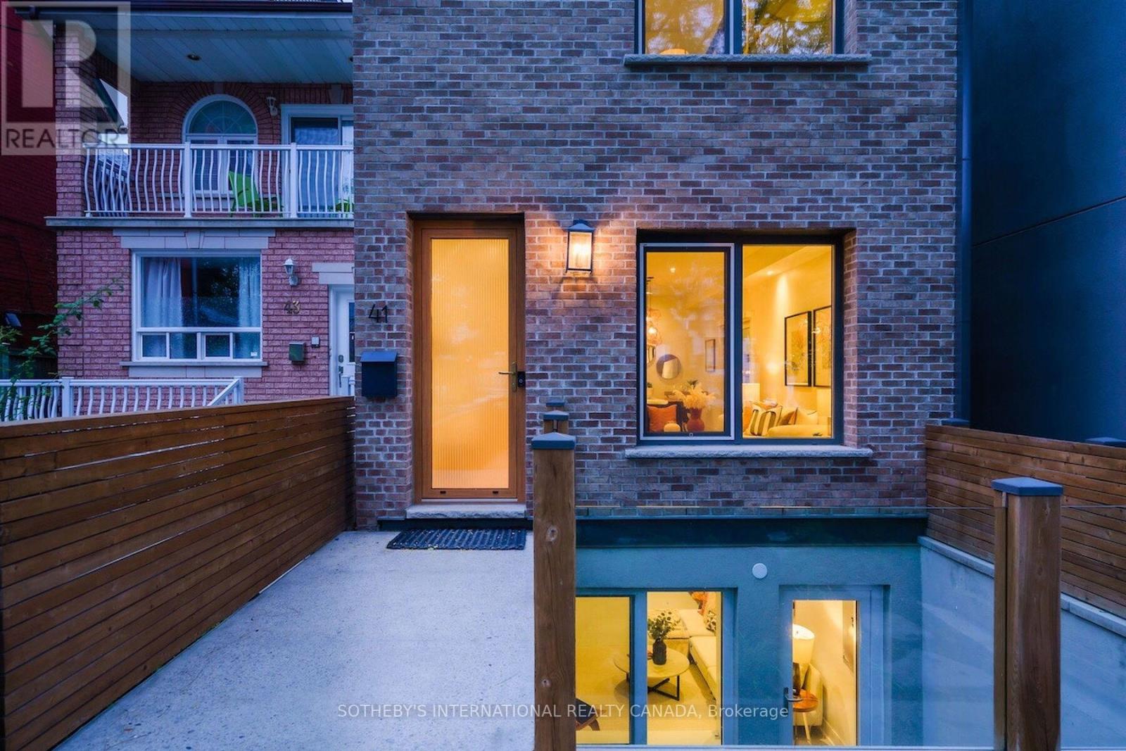 41 Northcote Avenue, Toronto, Ontario  M6J 3K2 - Photo 2 - C12748432