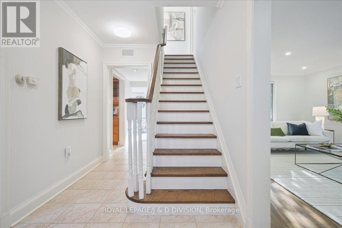 65 Chatsworth Drive, Toronto, Ontario  M4R 1R6 - Photo 6 - C12748460