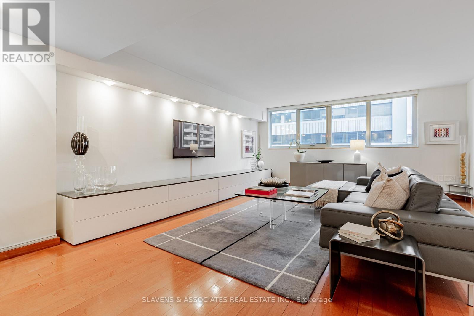 1213 - 360 Bloor Street E, Toronto, Ontario  M4W 3M3 - Photo 4 - C12748462