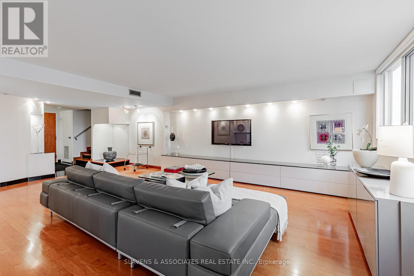 1213 - 360 Bloor Street E, Toronto, Ontario  M4W 3M3 - Photo 6 - C12748462