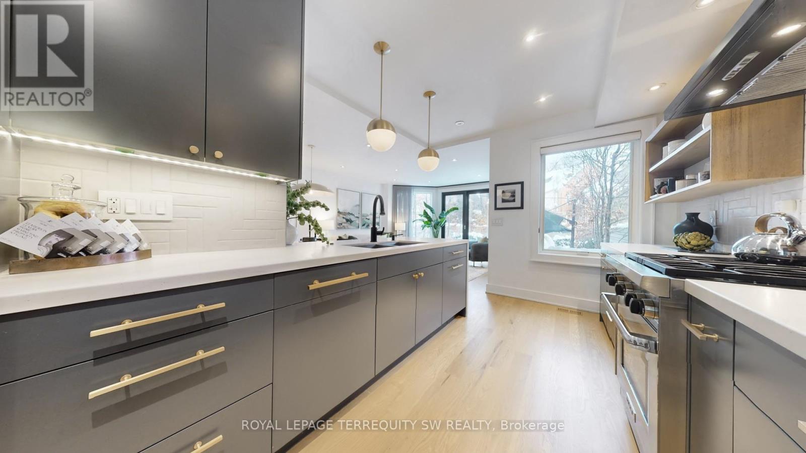 96 Summerhill Avenue, Toronto, Ontario  M4T 1B2 - Photo 16 - C12748496