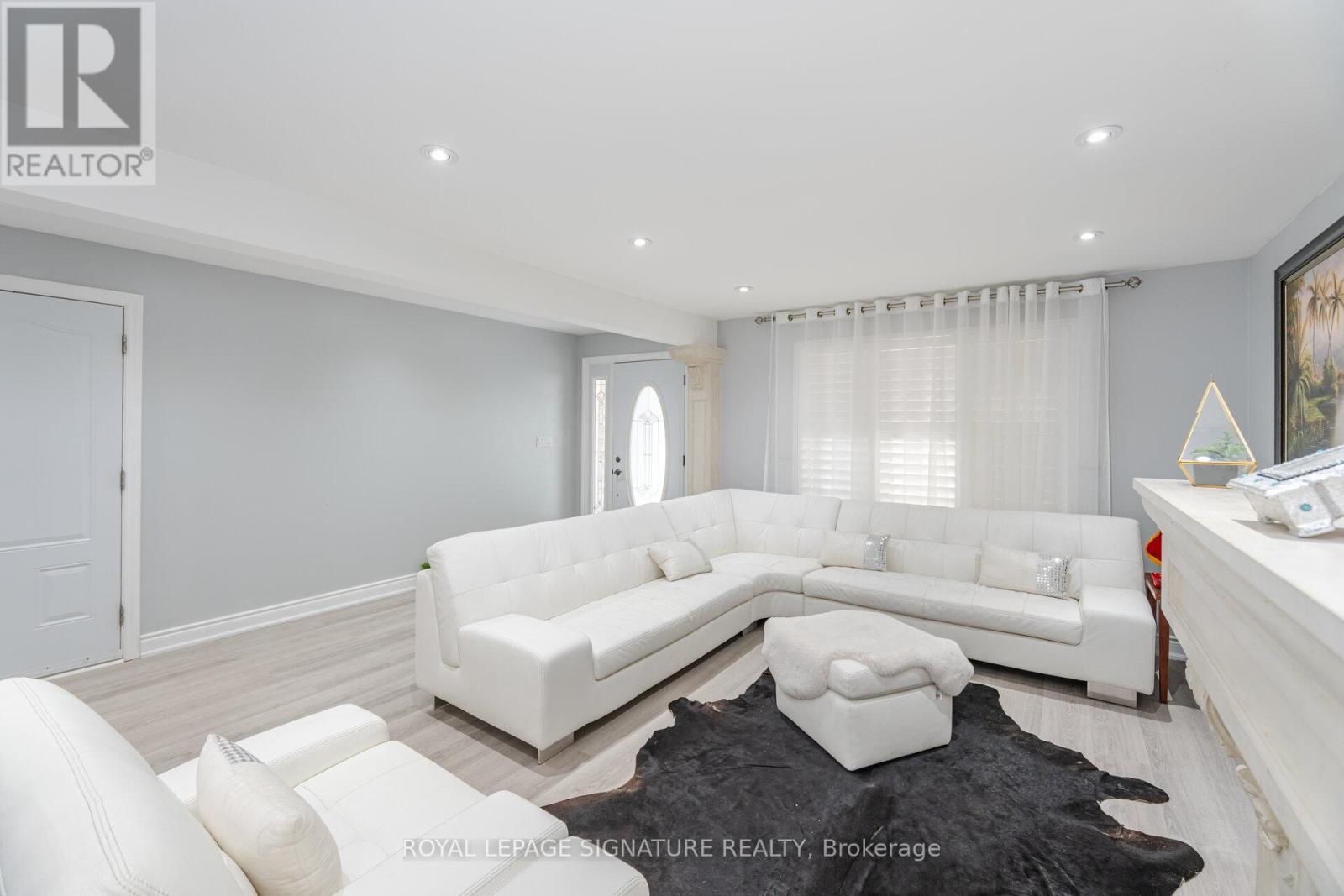 574 Antigua Crescent, Oshawa, Ontario  L1J 6B4 - Photo 8 - E12748416