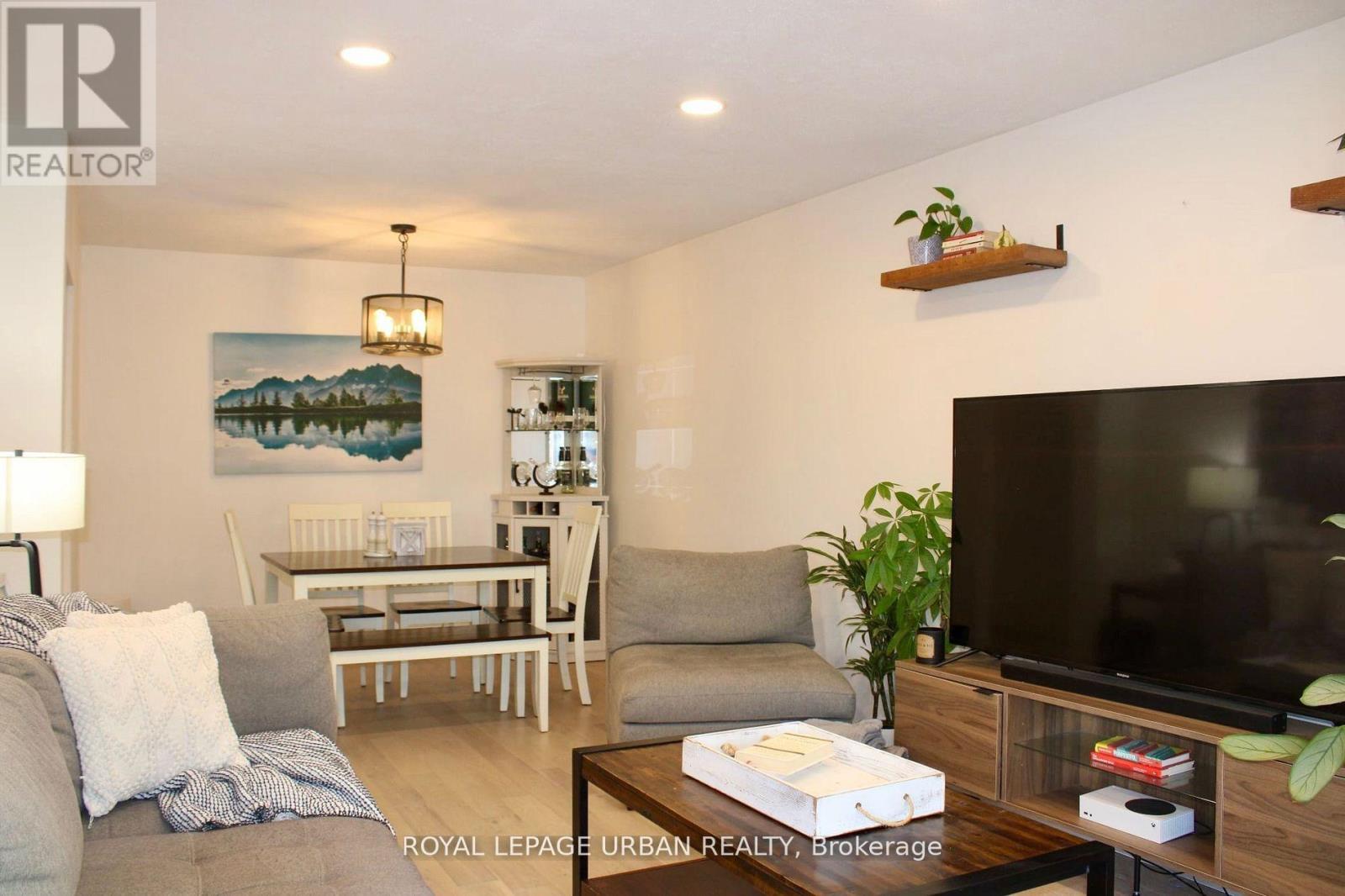 743 West Shore Boulevard, Pickering, Ontario  L1W 2V2 - Photo 4 - E12748422