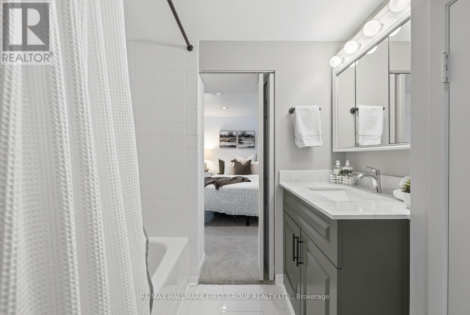 916 Greenwood Crescent, Whitby (Downtown Whitby), Ontario  L1N 1C8 - Photo 16 - E12748446