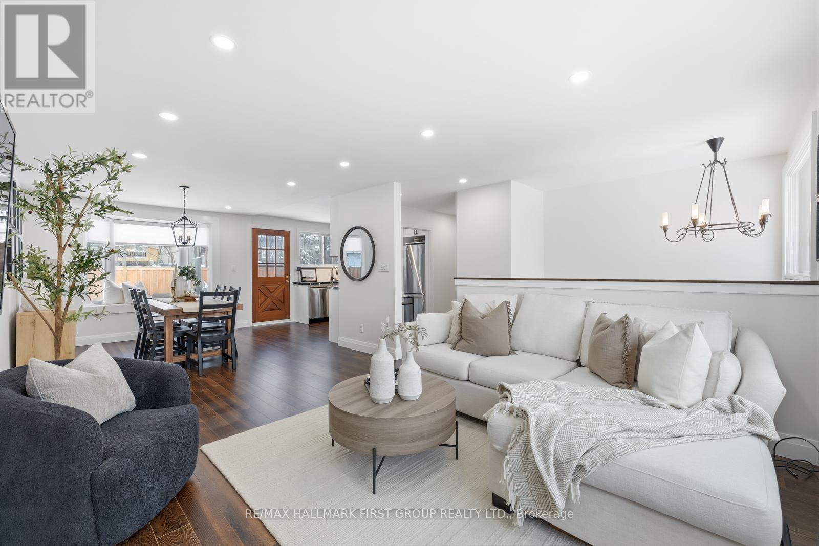 916 Greenwood Crescent, Whitby (Downtown Whitby), Ontario  L1N 1C8 - Photo 4 - E12748446