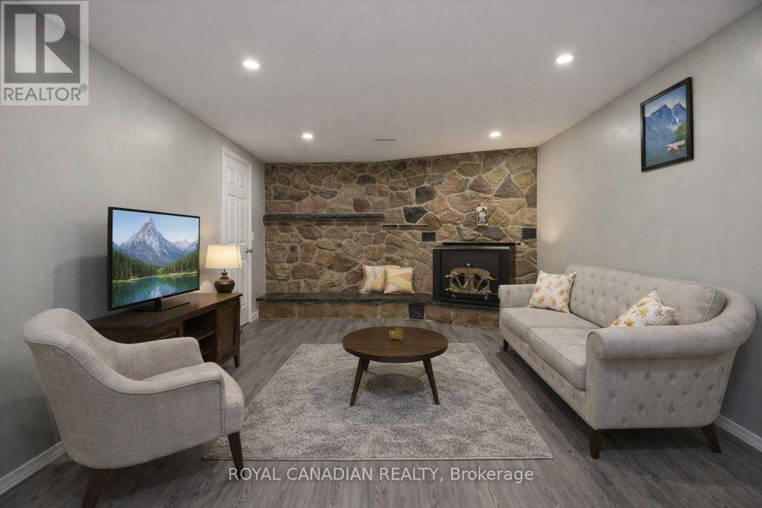 1057 King Street E, Oshawa, Ontario  L1H 1H6 - Photo 27 - E12748450