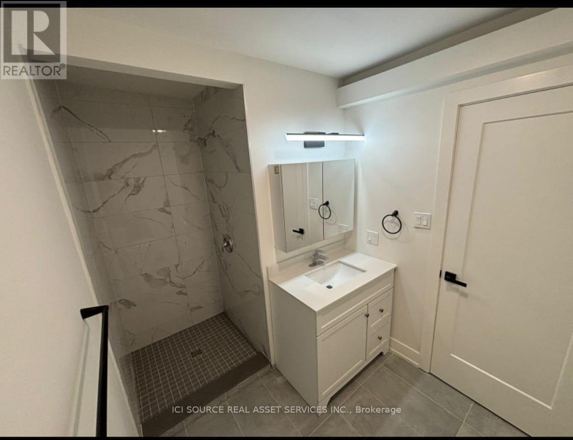 2nd Floor - 29 George Webster Road, Toronto, Ontario  M4B 3K9 - Photo 5 - E12748586