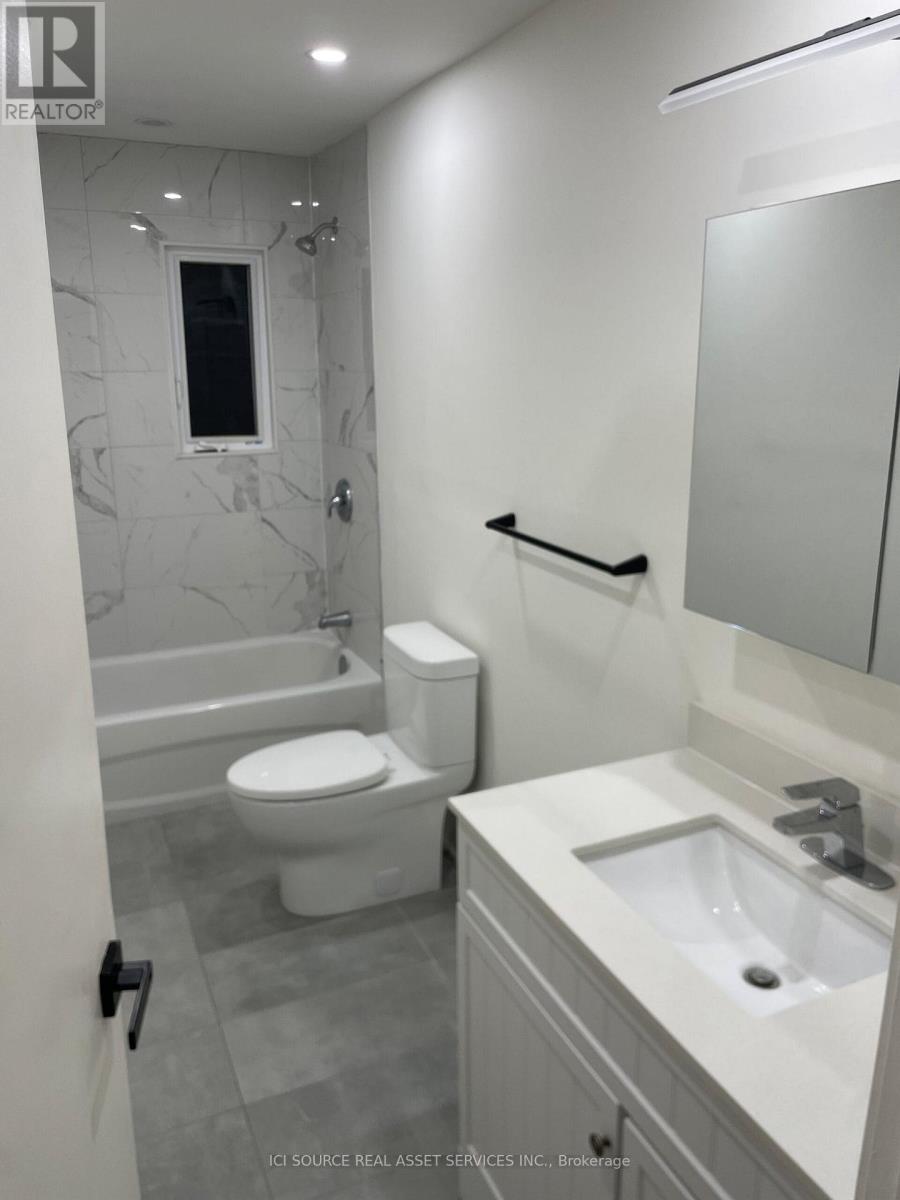 2nd Floor - 29 George Webster Road, Toronto, Ontario  M4B 3K9 - Photo 6 - E12748586