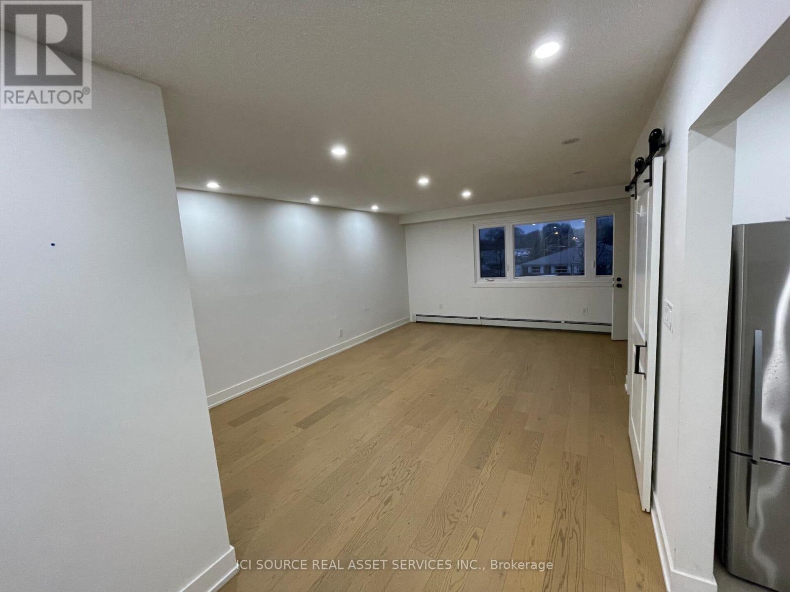 2nd Floor - 29 George Webster Road, Toronto, Ontario  M4B 3K9 - Photo 9 - E12748586