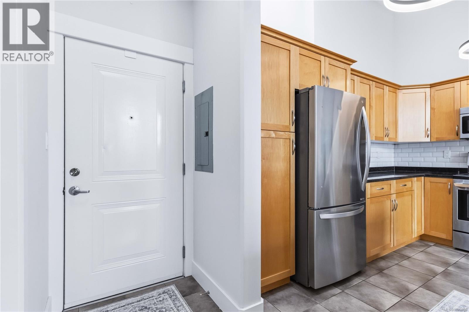 308 630 Speed Ave, Victoria, British Columbia  V8Z 1A4 - Photo 4 - 1023408