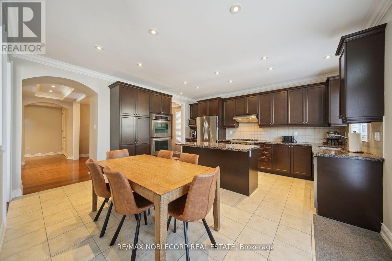 27 Gorman Avenue, Vaughan, Ontario  L4H 3L4 - Photo 10 - N12748406