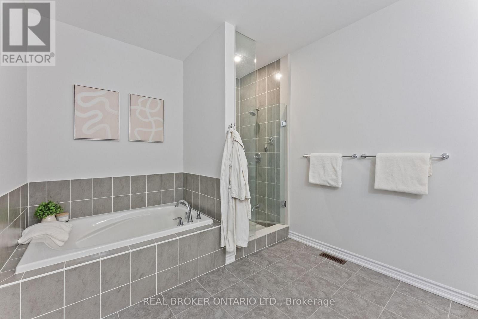 6 Howard Williams Court, Uxbridge, Ontario  L9P 0R2 - Photo 27 - N12748436