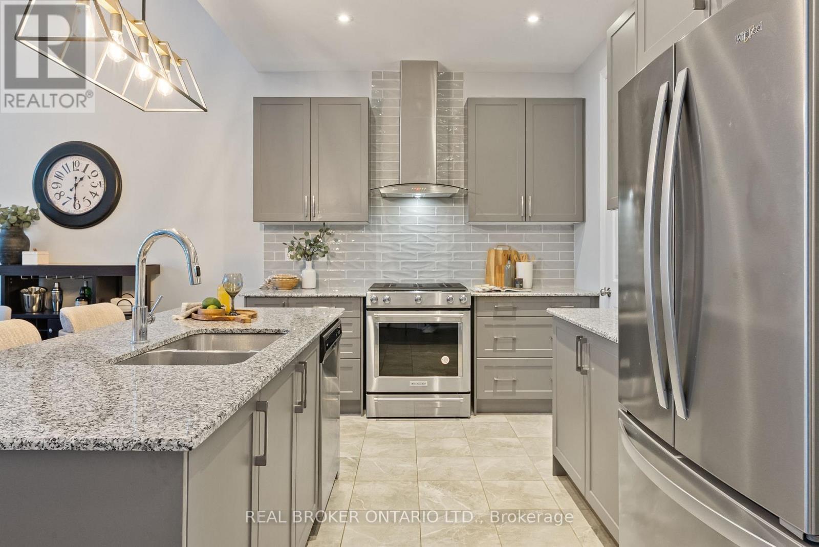 6 Howard Williams Court, Uxbridge, Ontario  L9P 0R2 - Photo 8 - N12748436