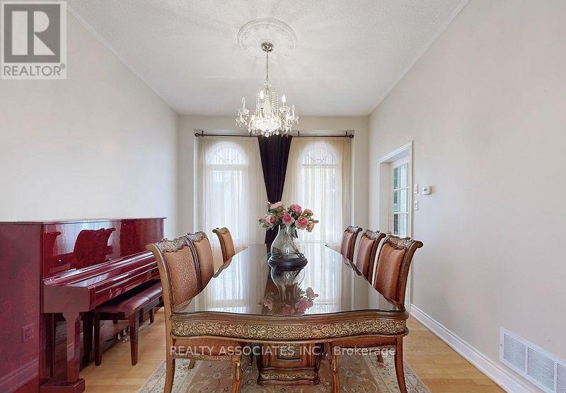 2 Lord Nelson Court, Richmond Hill, Ontario  L4S 1Y1 - Photo 15 - N12748504