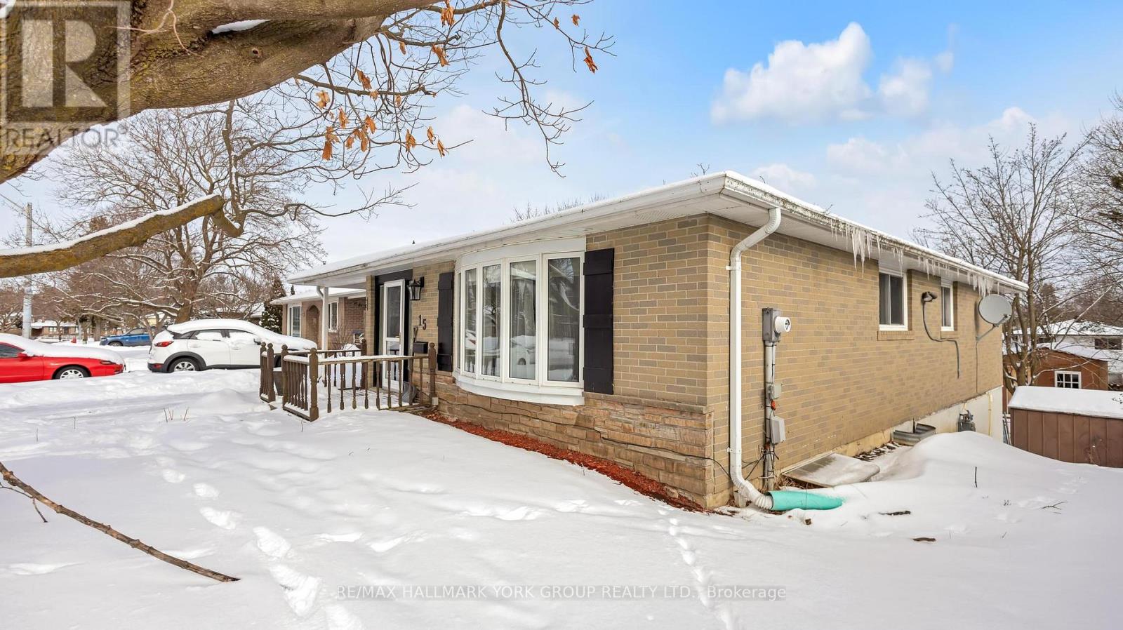 (Basement) - 15 Banff Drive, Aurora, Ontario  L4G 3E3 - Photo 5 - N12748576