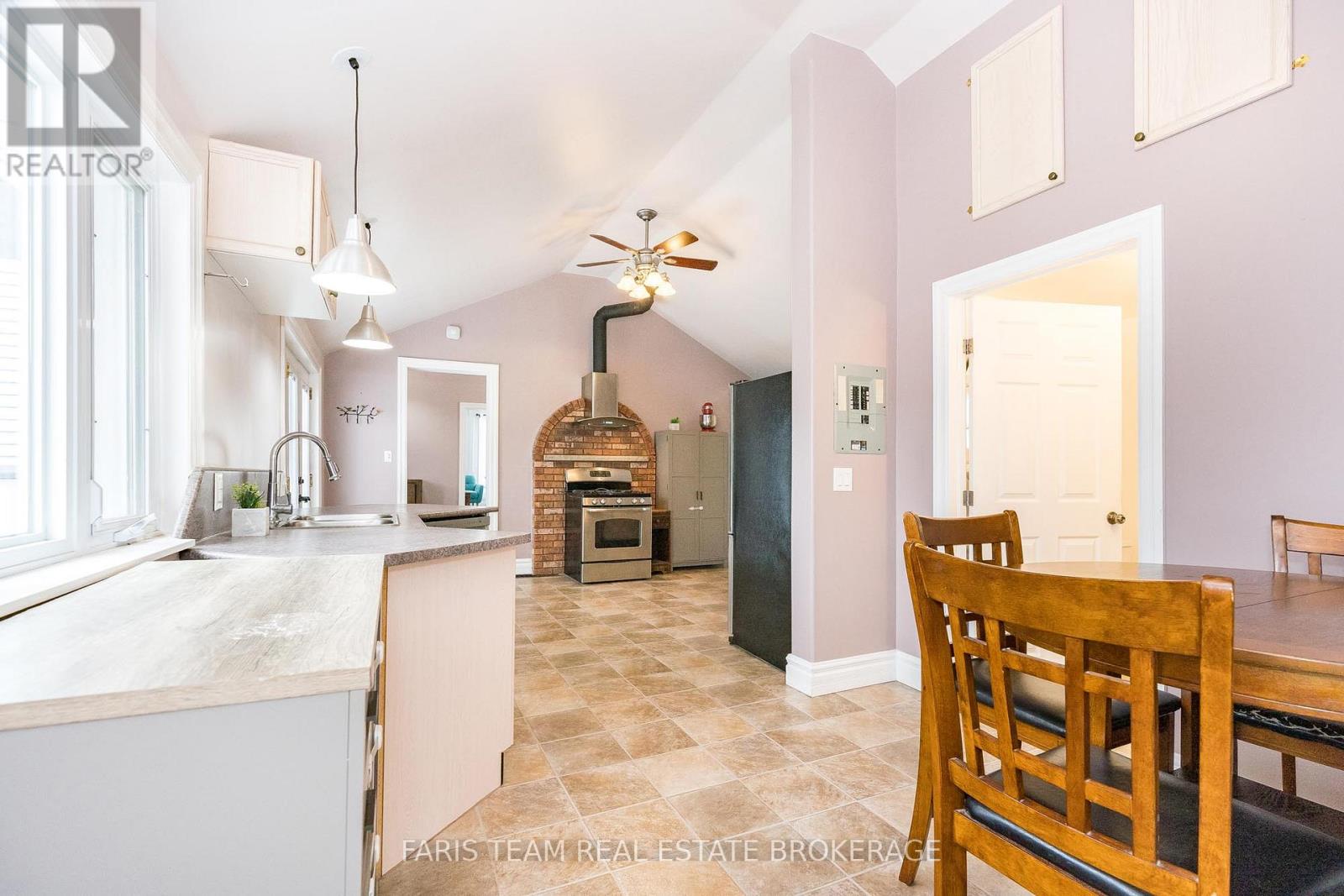 4047 Horseshoe Valley Road W, Springwater, Ontario  L9X 0Z6 - Photo 11 - S12748368