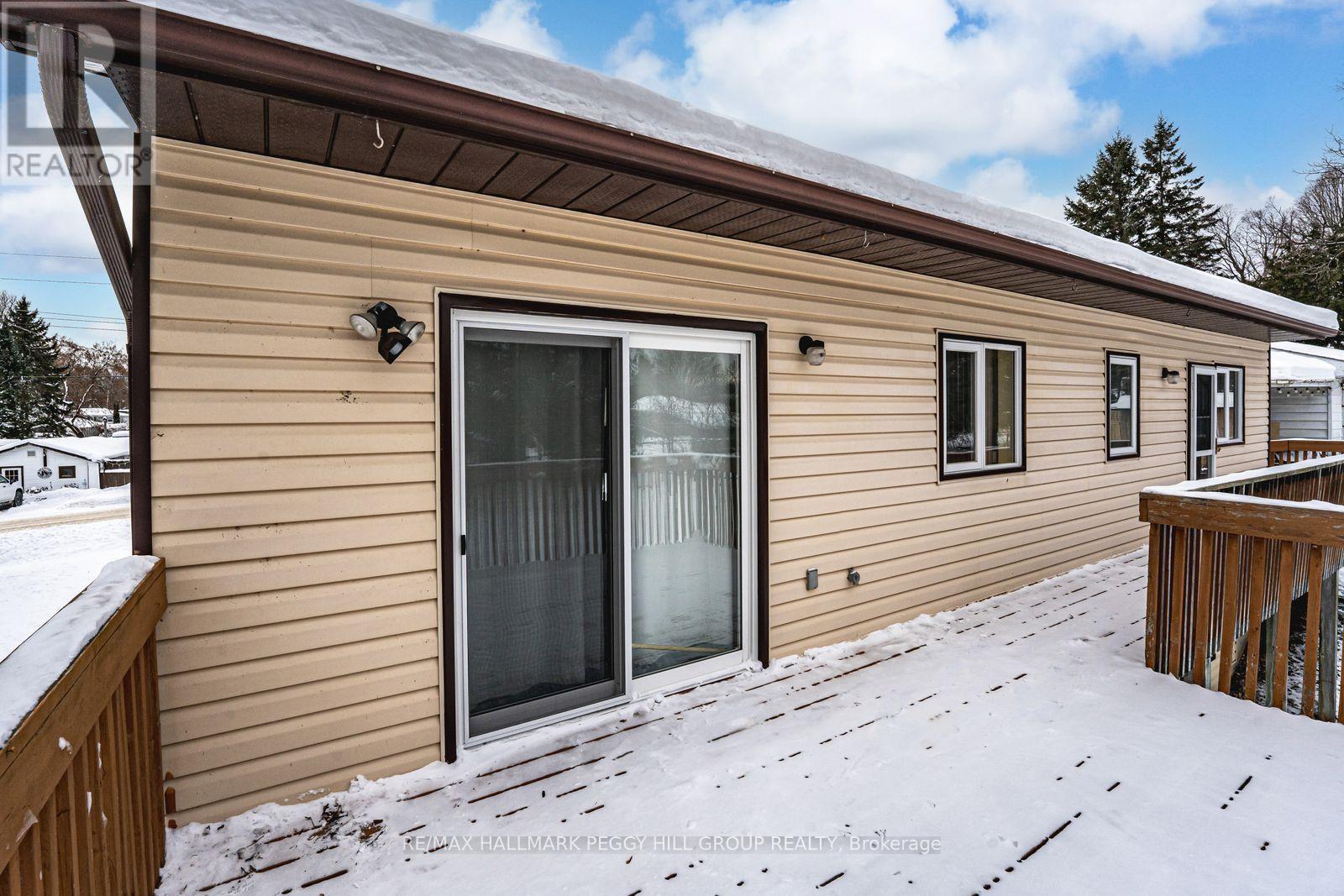 325 Ouida Street, Tay (Waubaushene), Ontario  L0K 2C0 - Photo 18 - S12748444