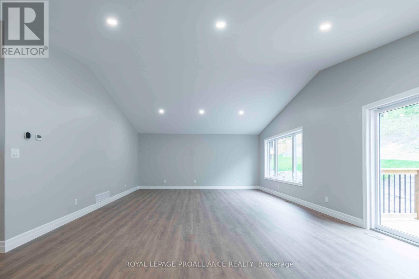 61 Meagan Lane, Quinte West, Ontario  K0K 2C0 - Photo 12 - X12117510